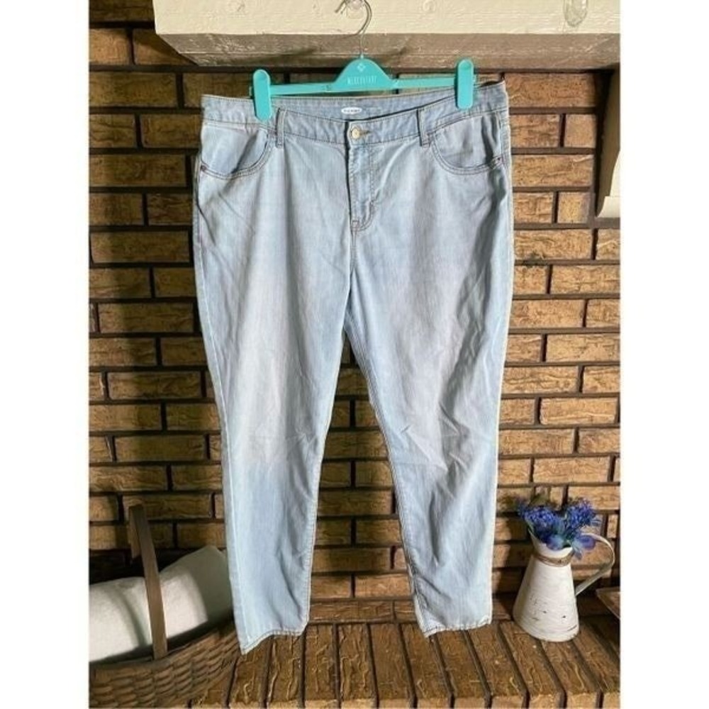 Old Navy Super Skinny Mid Rise‎